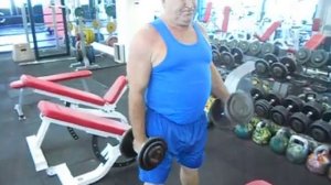 16. 07. 2023г.   Молот с гантелями по  15.9 кг на 17 раз.   61 год ,  вес  103. 4 кг.