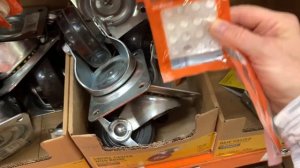 Кухня преобразовывается. Продолжение укладки плитки на кухне.