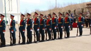 Рота почетного караула Читинского гарнизона на линейке в кадетской школе!