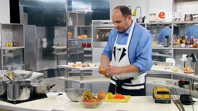Как выжать СОК из ЛИМОНА без соковыжималки / мастер-класс от шеф-повара / Илья Лазерсон
