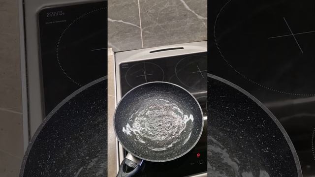 ЛАЙФХАК: защищаем индукционную плиту от царапин и грязи смотреть онлайн