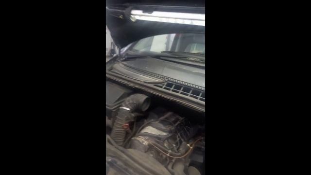 Mercedes Viano 2.2 CDI как открыть капот. смотреть онлайн