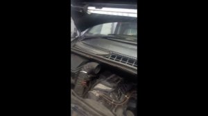 Mercedes Viano 2.2 CDI как открыть капот.