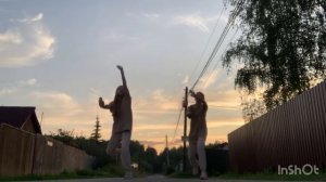 Лёгкий танец под песню "Мальчик на девятке"