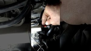 Как снять топливный шланг с топливной рейки Ford Mondeo Focus Mazda 3, 6