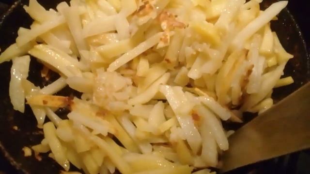 ЖАРЕНАЯ КАРТОШКА!!! Как правильно пожарить картошку / Секреты приготовления жареной картошки!!!