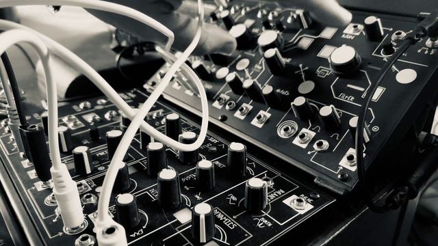 Reverie - Make Noise Strega / 0-Coast / 0-CTRL / Moog Mother 32 смотреть онлайн