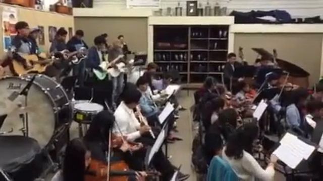 This would sound good on a Keith Urban Signature Electric Guitar- "Walk This Way" Marshall Symphony смотреть онлайн