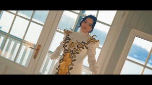 Carmen de la Salciua si Daniela Racolta - Din cauza banilor [videoclip oficial]