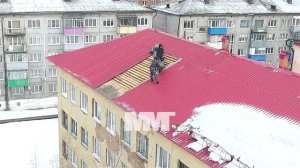 В доме где живет Люська улетела крыша