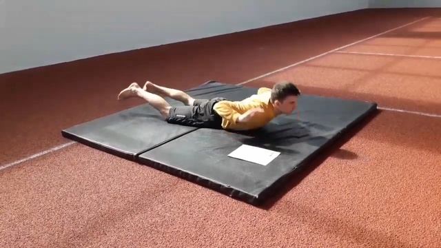 Легкая атлетика в Днепре, (Днепропетровск). Комплекс упражнений по ОФП смотреть онлайн