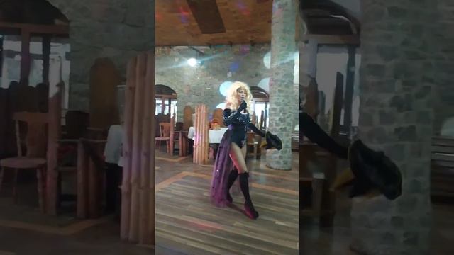 Пародистка Ирины Аллегровой на празднике жгет. Театр пародий ХатХор - праздник на все времена!