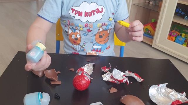 Шоколадное яйцо от Chuggington...
