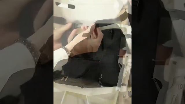 Travel Booster Seat from Leshu is exactly what parents need for on-the-go dining. смотреть онлайн