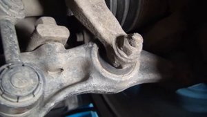 Как проверить подвеску легкового автомобиля на яме  Стабилизаторы, амортизаторы, рычаги