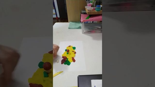 Ёжик с грибами из пластилина. смотреть онлайн