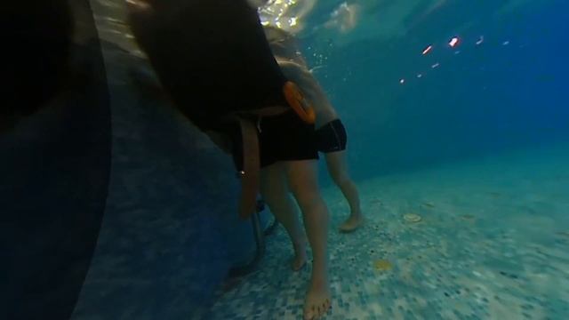 способы самоспасение под водой на небольшой глубине