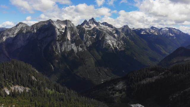 "The Big Chill" is a newly established 100 mile mountain route in Chilliwack, British Columbia. смотреть онлайн