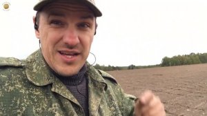 ПОЧЕМУ ЗДЕСЬ НЕ КОПАЮТ?! Нашёл небитую точку в поле, горсть монет | Золотое Хобби