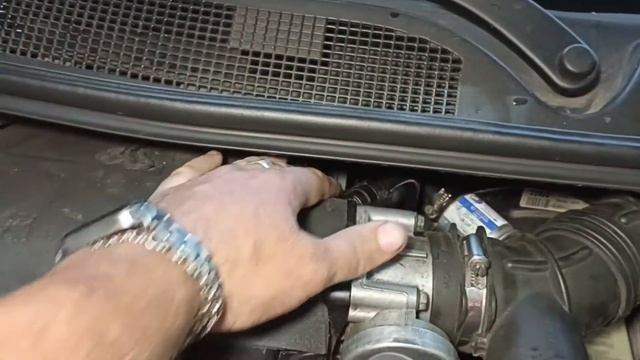 устранение крякания клапана вентиляции карьерных газов Рено Меган 2 смотреть онлайн