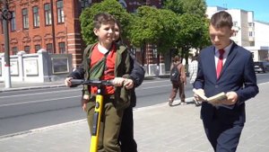 🛴❗️Кататься на самокате вдвоём опасно, потому и запрещено законом.