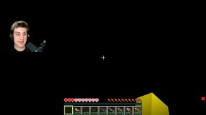 Я СКРЫВАЮСЬ ПОД КРОВАТЬЮ ОТ МУЛЬТЯШНАЯ ОВЦА В МАЙНКРАФТ