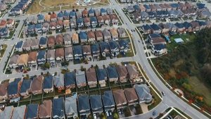 ПОЧЕМУ я жил в Америке в ПОДВАЛЕ? Убогая и нищая жизнь в Америке - минусы