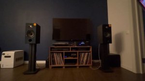 Marantz PM7000N & Focal Chora 806 playing Eva Cassidy