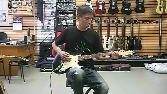 Fender Japan ST-40 смотреть онлайн