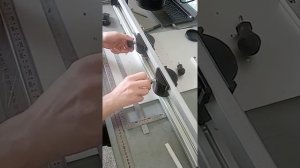 Устройство для нанесения разметки на линейку.