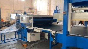 Машина для сжатия и упаковки матрасов в рулон