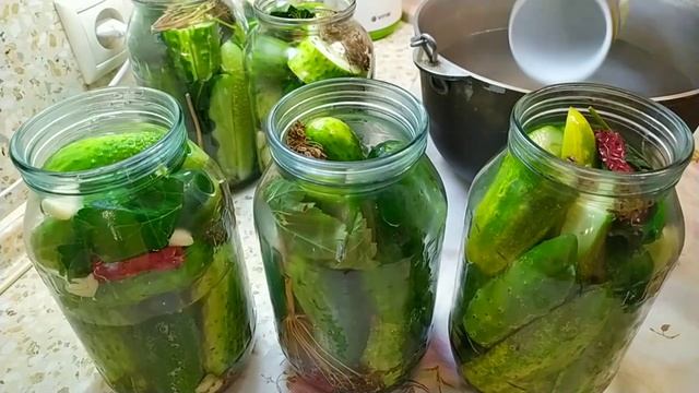 Универсальный рецепт маринованных огурцов. Любой размер огурцов, любой размер банок??