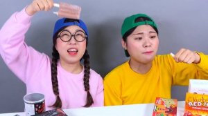 Острая еда Огонь Лапша Куриная колбаса Мукбанг ДОНА DONA