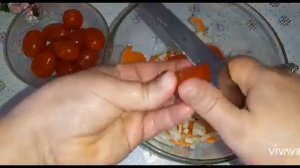 Карась запечённый в духовке с овощами и просто жареный на сковороде