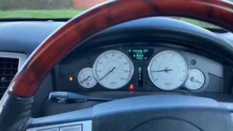 Chrysler 300C 5.7 V8 Hemi Review| 5.7 V8 Hemi Magnum | 300C V8 Hemi #v8 #hemi #chrysler #car #revie