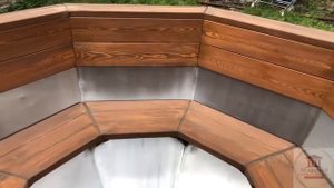 Очередной установленный банный чан на участке нашего заказчика.