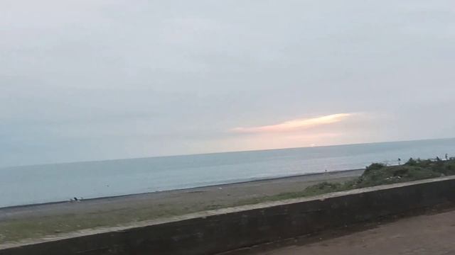 Набережная, северная часть. Кобулети, Аджария. Грузия. 18.07.2022 Kobuleti. Adjara. Georgia. смотреть онлайн