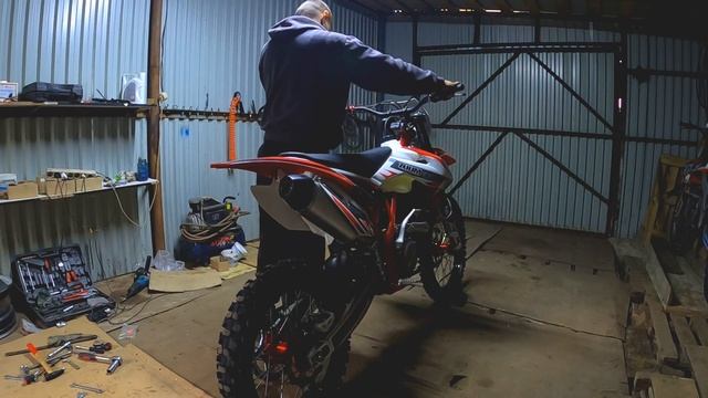 Mx Live 21. Распаковка и первый запуск Zuum 300 NC. смотреть онлайн