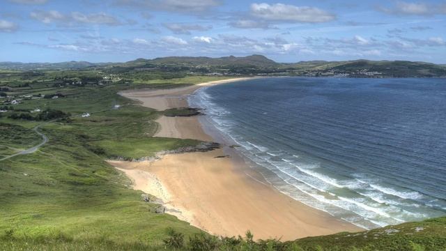 Christopher Brough. The Beach смотреть онлайн