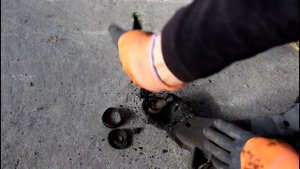 Замена шаровой опоры и сайлентблока переднего рычага на Hyundai Elantra 2,0 Хендай Элантра 2002 год