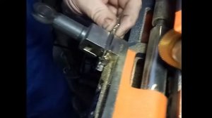 Изготовление ключа по замку, разметка и пропил.