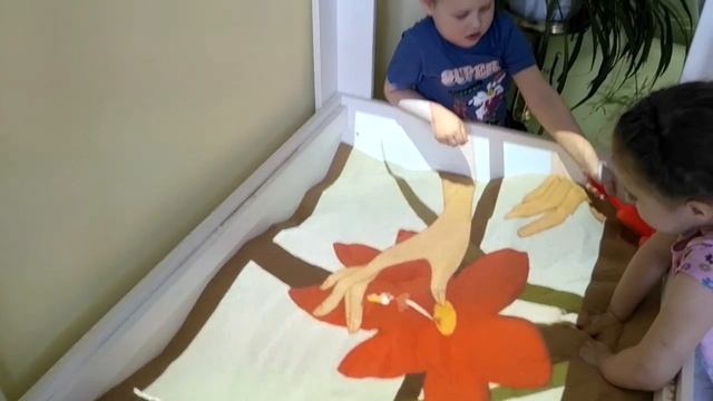 Интерактивный стол  Интерактивный развивающий комплекс для детей дошкольного возраста Играй и разви смотреть онлайн