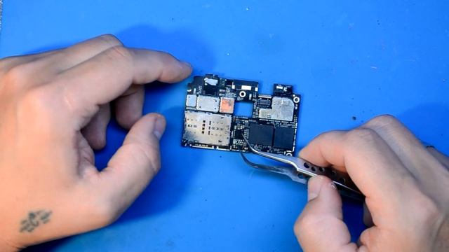 Xiaomi Redmi 5 Plus  после блокировки нет изображения