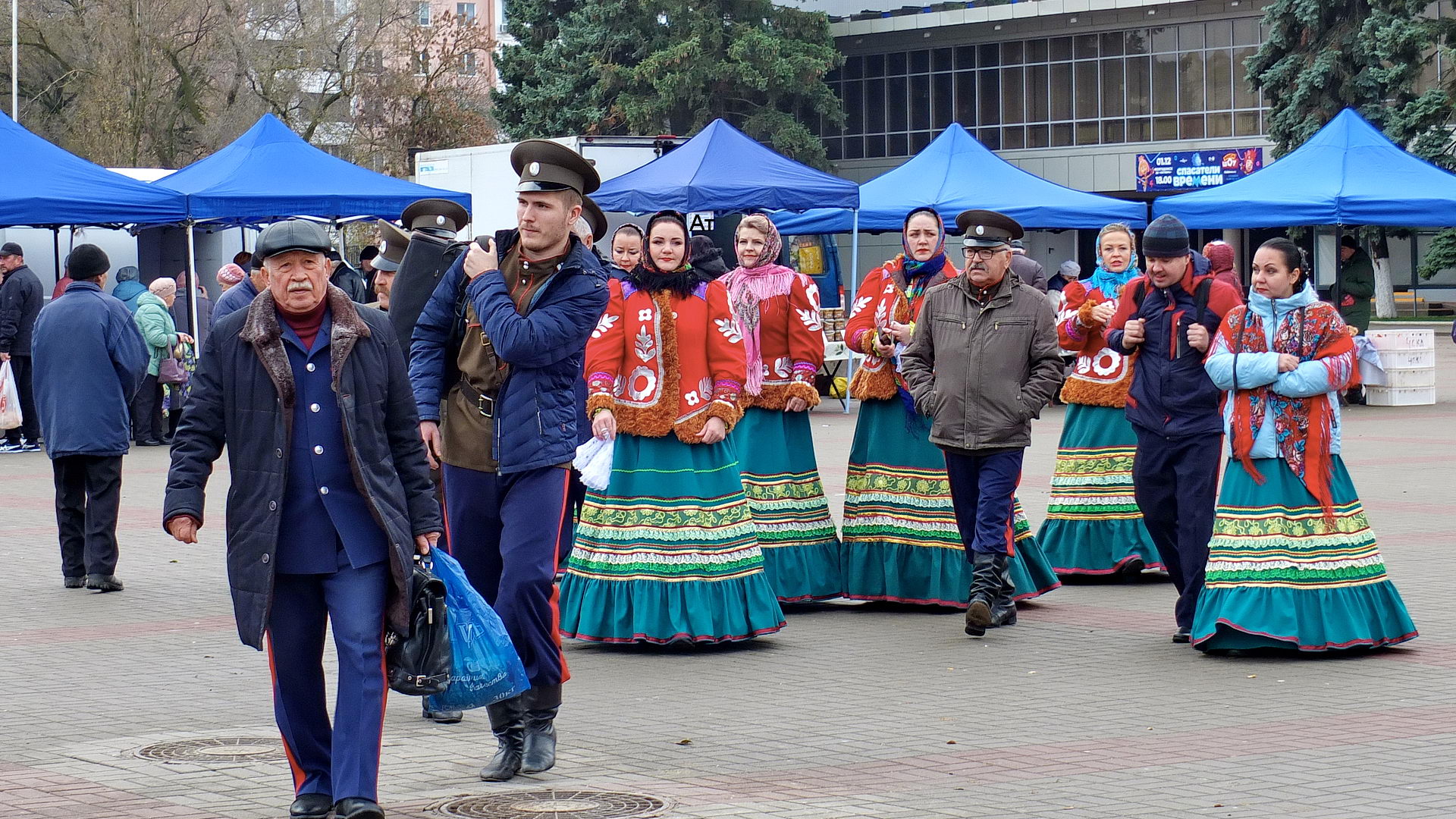 Саамер усмани. Саамер Усмани Национальность.