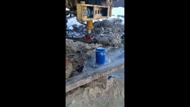 Самоизлив частной артезианской скважины в Московской области