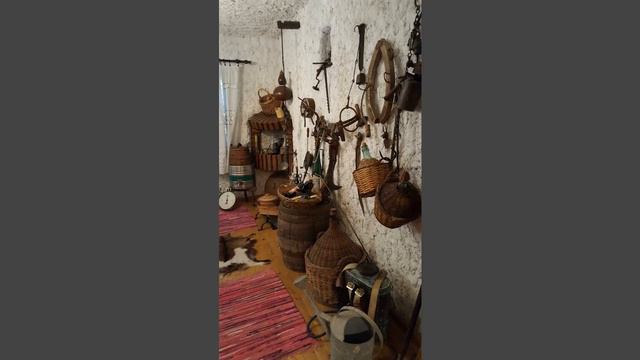 Недвижимость в Черногории. Дом с аутентичным интерьером Црмница смотреть онлайн