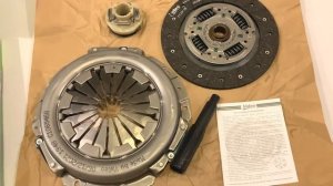 Комплект сцепления (корзина+диск+выжимной) Нива 4x4/Шевроле/Тревел (Валео)