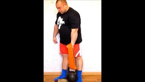 Молот с гирей 24 кг - Ламонов Владимир. Треним бицепс и плечелучевую