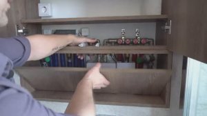 ОТЛИЧИЯ КВАРЦВЕНИЛА И ЭСПИСИЛАМИНАТА ВСТРОЕННЫЙ ШКАФ ЛЮК САНТЕХНИЧЕСКИЙ И ОКНА КОТОРЫЕ САМИ ЗАТЕМНЯЮ