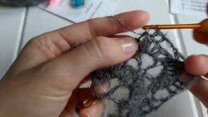 АЖУРНАЯ шаль крючком, узор простой, в изделии смотрится эффектно ?